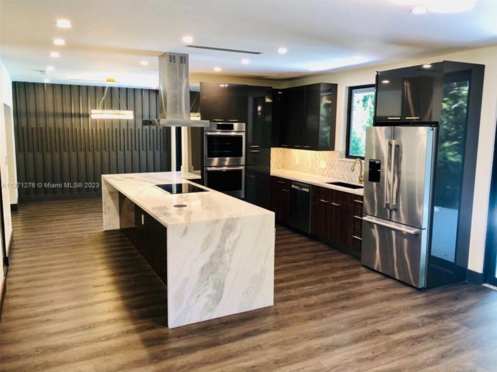 Contemporary kitchen build